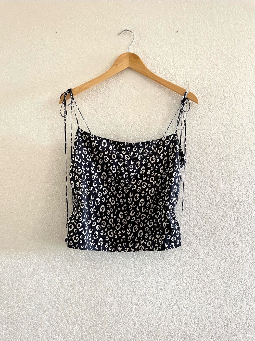 Reformation Lucrezia Black Leopard 100% Silk Tie Cami Crop Top Size 12 - Picture 3 of 10